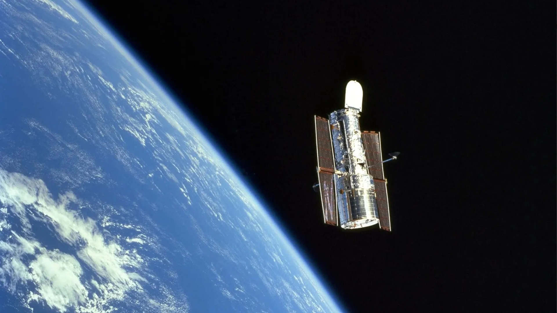 Trung Quốc bật mí dự án khám phá bầu trời khủng hơn 'thiên nhãn' của NASA tới 300 lần - Ảnh 2. Trung Quốc bật mí dự án khám phá bầu trời khủng hơn 'thiên nhãn' của NASA tới 300 lần - Ảnh 2.