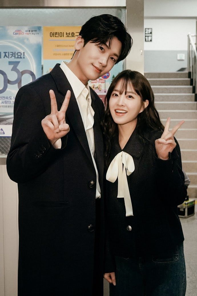 Lộ chi tiết phim giả tình thật của cặp đôi vừa tái hợp sau 6 năm, đến Song Hye Kyo cũng "thả tim" - Ảnh 2. Lộ chi tiết phim giả tình thật của cặp đôi vừa tái hợp sau 6 năm, đến Song Hye Kyo cũng "thả tim" - Ảnh 2.