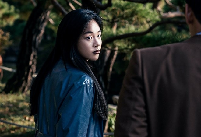 Mỹ nhân hôn như &quot;ăn tươi nuốt sống&quot; Ji Chang Wook được khen nhìn kiểu gì cũng thấy đẹp, &quot;điên&quot; sẵn nên dễ vào vai? - Ảnh 2.