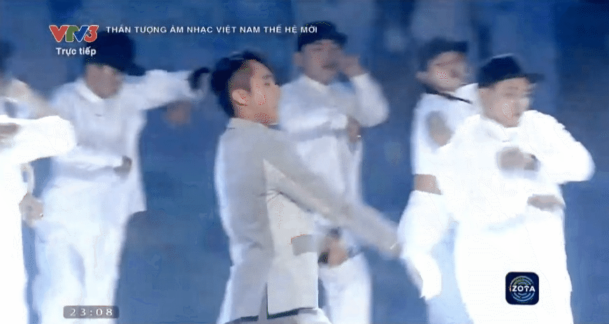 Sơn Tùng M-TP tái xuất Vietnam Idol khiến dàn nghệ sĩ không thể ngồi yên, gây xúc động khi nhắc đến nhạc sĩ Huy Tuấn - Ảnh 4.