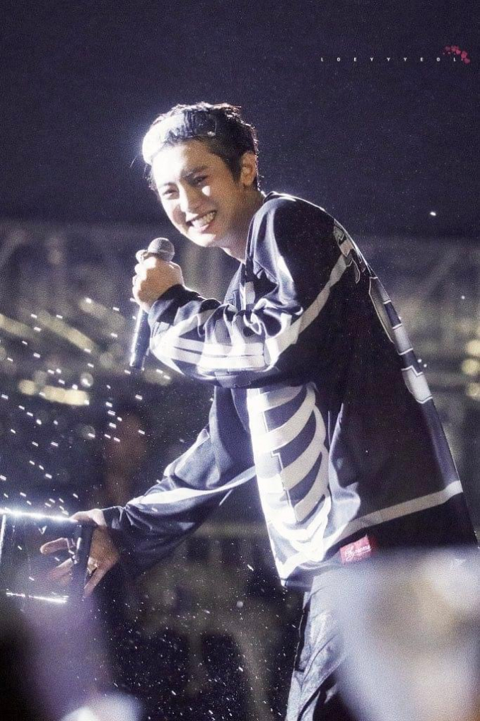 Chanyeol (EXO) visual phát sáng, bày tỏ &quot;Anh nhớ em nhiều&quot; khiến fan Việt ôm tim! - Ảnh 9.