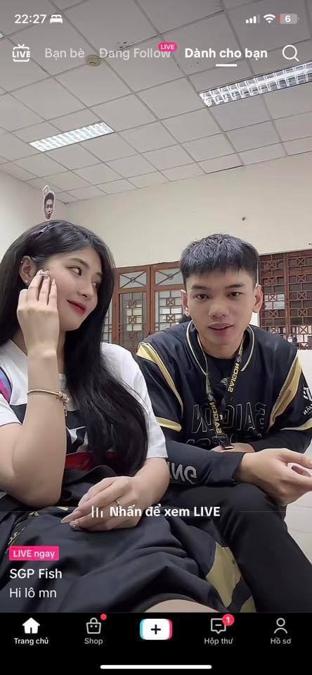 Vừa giành 100 &quot;củ&quot; của ĐTDV, nam tuyển thủ công khai luôn bạn gái hot girl nức tiếng - Ảnh 5.
