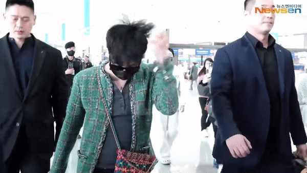 Xôn xao loạt clip G-Dragon bị tố có những biểu hiện bất bình thường giữa tâm bão scandal dùng ma túy - Ảnh 7.