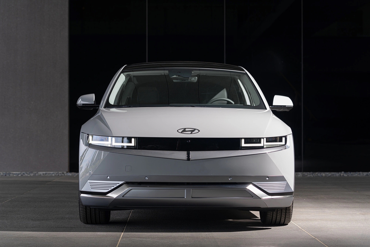 Xe điện có sức hút quá lớn, Hyundai Ioniq 5 đang dẫn đầu bình chọn xe gia đình của BCA 2023 - Ảnh 2. Xe điện có sức hút quá lớn, Hyundai Ioniq 5 đang dẫn đầu bình chọn xe gia đình của BCA 2023 - Ảnh 2.