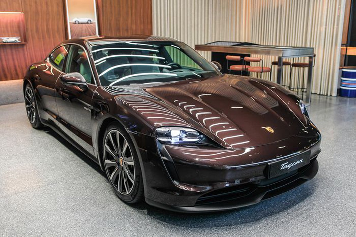 Porsche Taycan dẫn đầu hạng mục "Cảm giác lái ấn tượng xe sang" - Ảnh 2. Porsche Taycan dẫn đầu hạng mục "Cảm giác lái ấn tượng xe sang" - Ảnh 2.