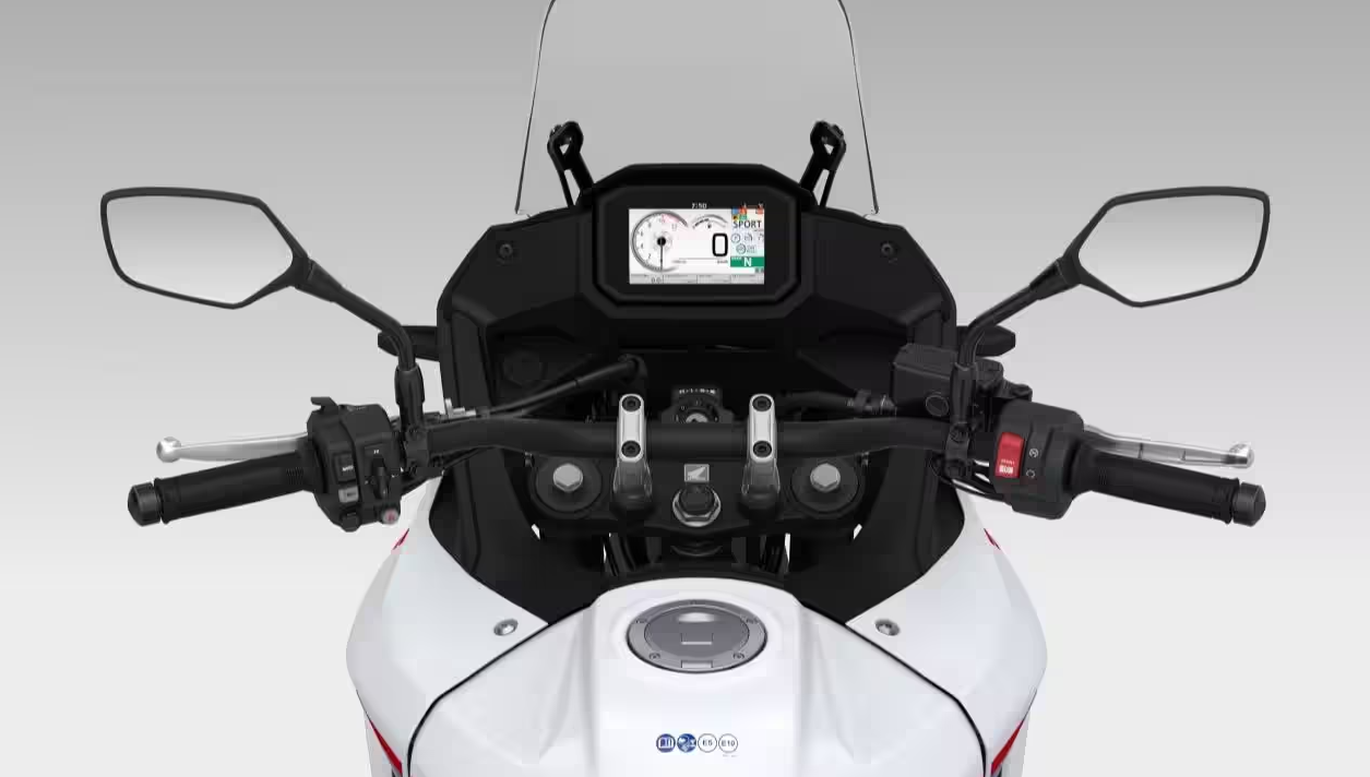 Có giá ngang ngửa xế hộp, chiếc xe đi phượt của Honda có gì hay? - Ảnh 3. Có giá ngang ngửa xế hộp, chiếc xe đi phượt của Honda có gì hay? - Ảnh 3.