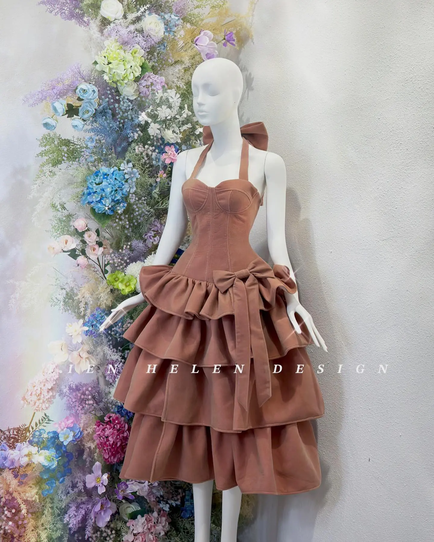 Học sao Việt cách chọn đồ local brand rẻ đẹp đi dự đám cưới- Ảnh 15. Học sao Việt cách chọn đồ local brand rẻ đẹp đi dự đám cưới- Ảnh 15.