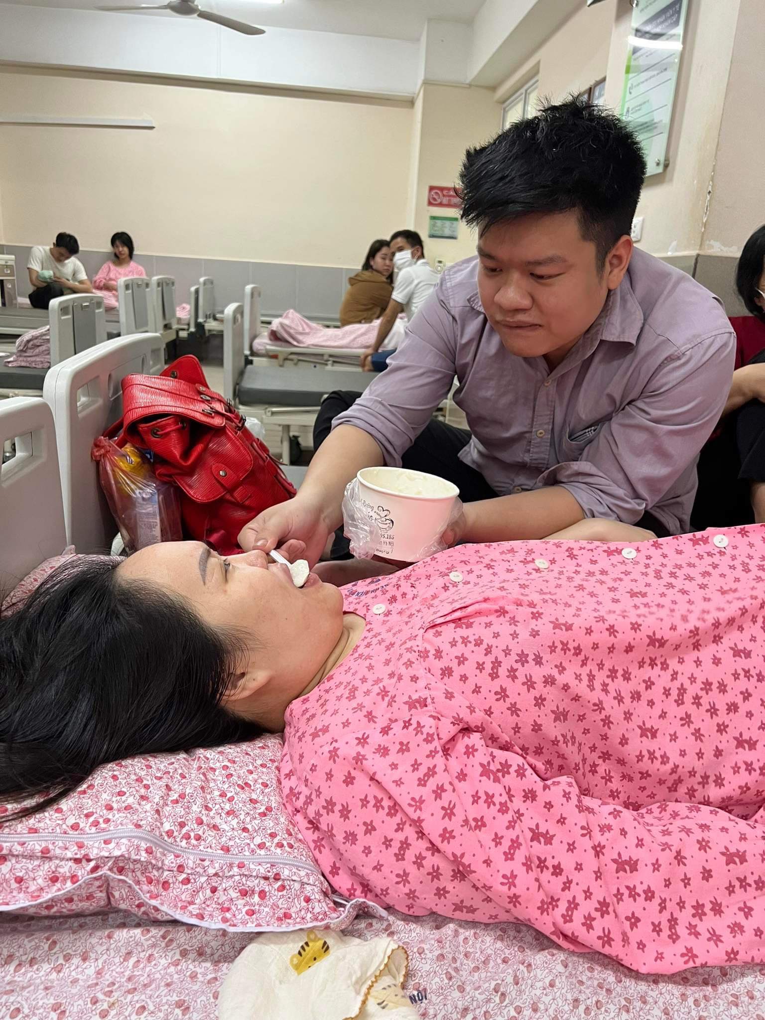 Chồng 9x nấu mâm cơm cữ xuất sắc cho vợ, dân tình tấm tắc: Xứng đáng đẻ đội bóng! - Ảnh 5. Chồng 9x nấu mâm cơm cữ xuất sắc cho vợ, dân tình tấm tắc: Xứng đáng đẻ đội bóng! - Ảnh 5.