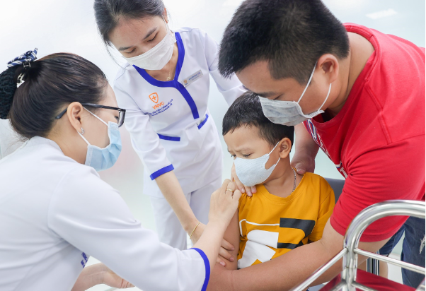 Phòng biến chứng tim mạch và thần kinh do mắc cúm ở trẻ em- Ảnh 1. Phòng biến chứng tim mạch và thần kinh do mắc cúm ở trẻ em- Ảnh 1.