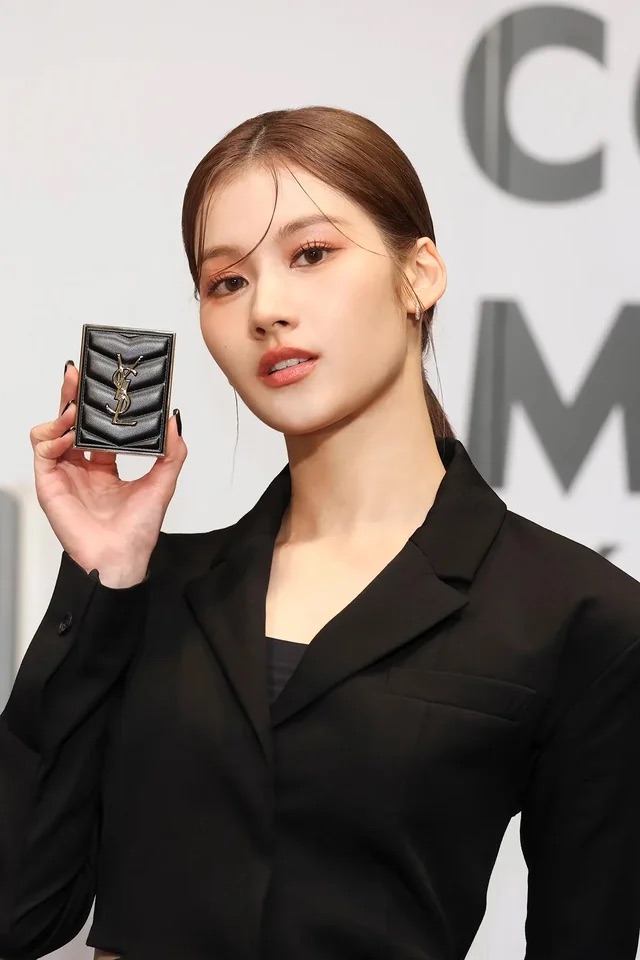 Thời của idol JYP đã đến: Từng bị chê không có khí chất thời trang, nay oanh tạc mặt trận high fashion 2023- Ảnh 12.