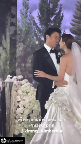 Toàn cảnh hôn lễ Mark Prin - Kimmy Kimberley: Cả nửa showbiz đến dự, cô dâu chú rể sơ hở là hôn nhau- Ảnh 20. Toàn cảnh hôn lễ Mark Prin - Kimmy Kimberley: Cả nửa showbiz đến dự, cô dâu chú rể sơ hở là hôn nhau- Ảnh 20.