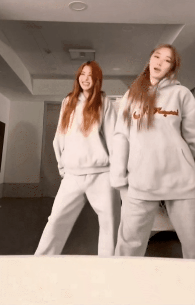 Tổ hợp visual SM - YG - HYBE hội tụ: Dàn gái xinh gen 4 chơi cùng nhau khiến fan nữ rất yêu!- Ảnh 3. Tổ hợp visual SM - YG - HYBE hội tụ: Dàn gái xinh gen 4 chơi cùng nhau khiến fan nữ rất yêu!- Ảnh 3.