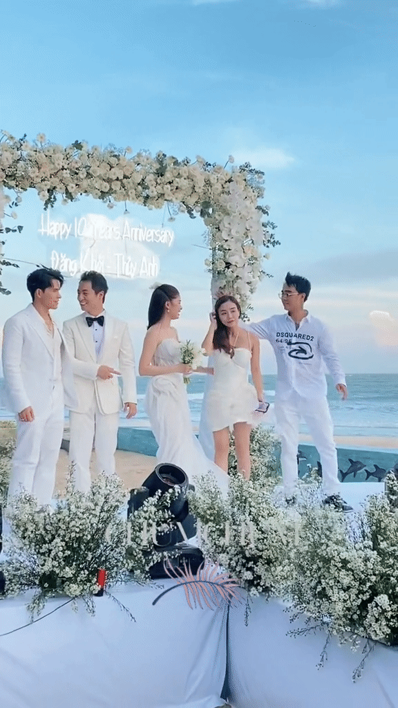 Cam thường “tóm gọn” nhan sắc của Cindy Lư, so với ảnh xài app khác cỡ nào?- Ảnh 2.