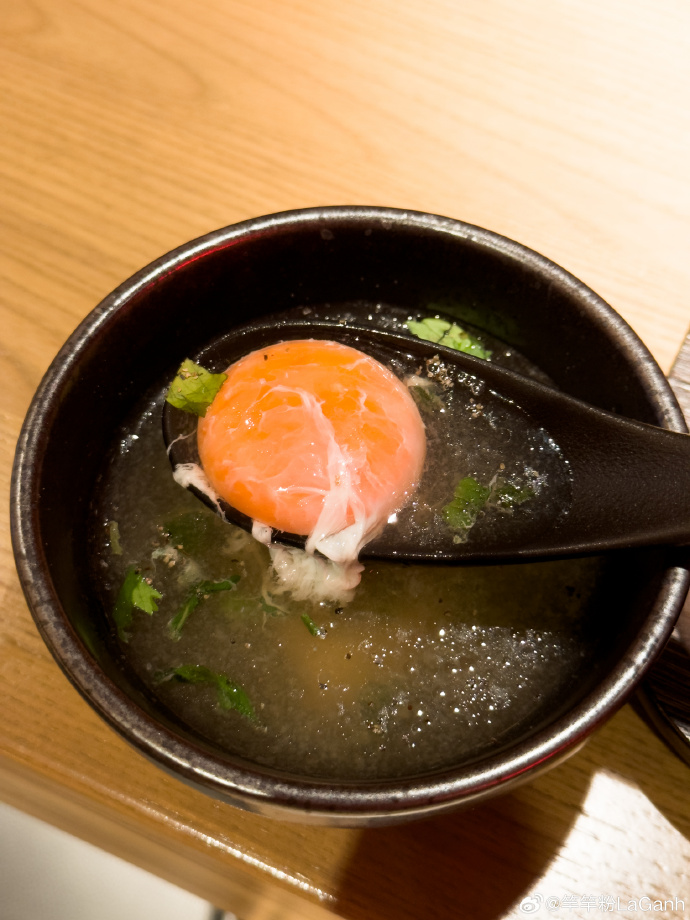 Giữa lúc vướng lùm xùm hát nhép, quán phở của Chi Pu tại Trung Quốc bây giờ thế nào?- Ảnh 9. Giữa lúc vướng lùm xùm hát nhép, quán phở của Chi Pu tại Trung Quốc bây giờ thế nào?- Ảnh 9.