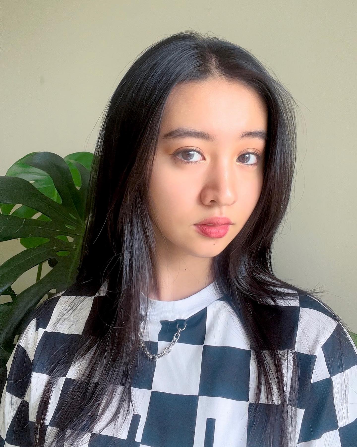 Hai con gái tuyệt phẩm của cặp đôi bị ghét nhất Jbiz: Chị là Đại sứ Dior Beauty, em 16 tuổi đã diễn cho Chanel- Ảnh 27.