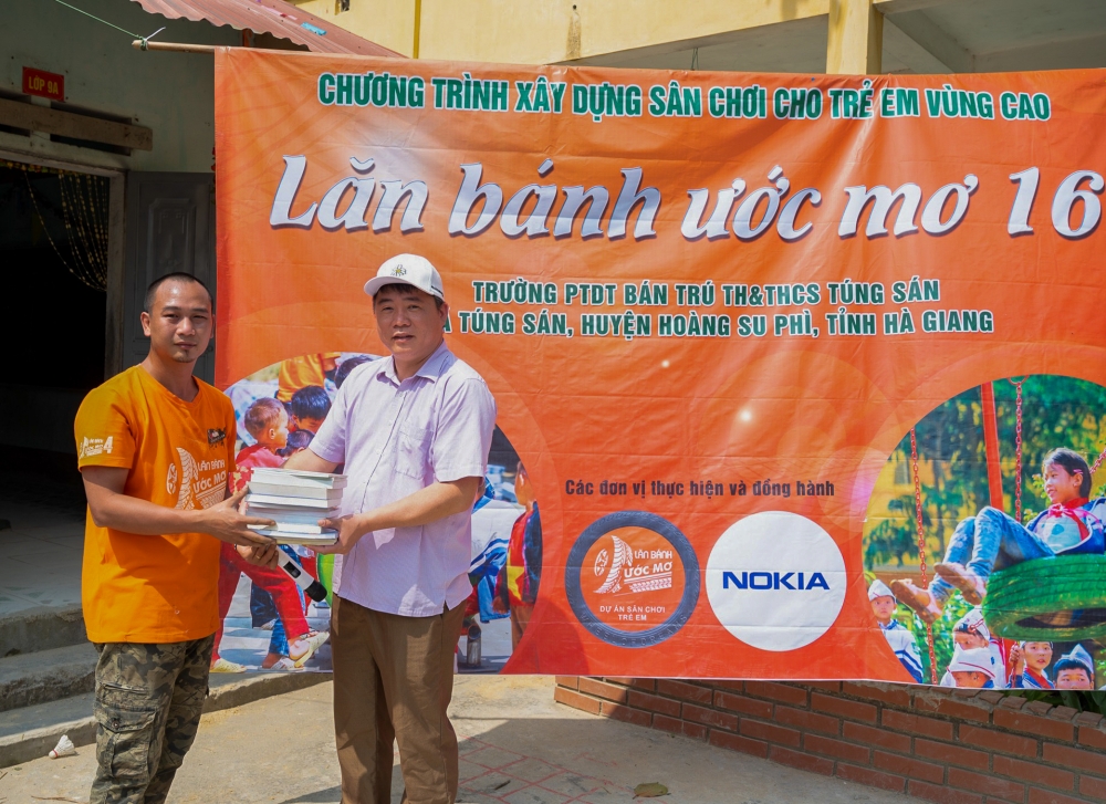 Lăn bánh ước mơ: Câu chuyện về cuộc đời thứ 2 của lốp xe và "những kẻ ham chơi đi xin nụ cười"- Ảnh 6.