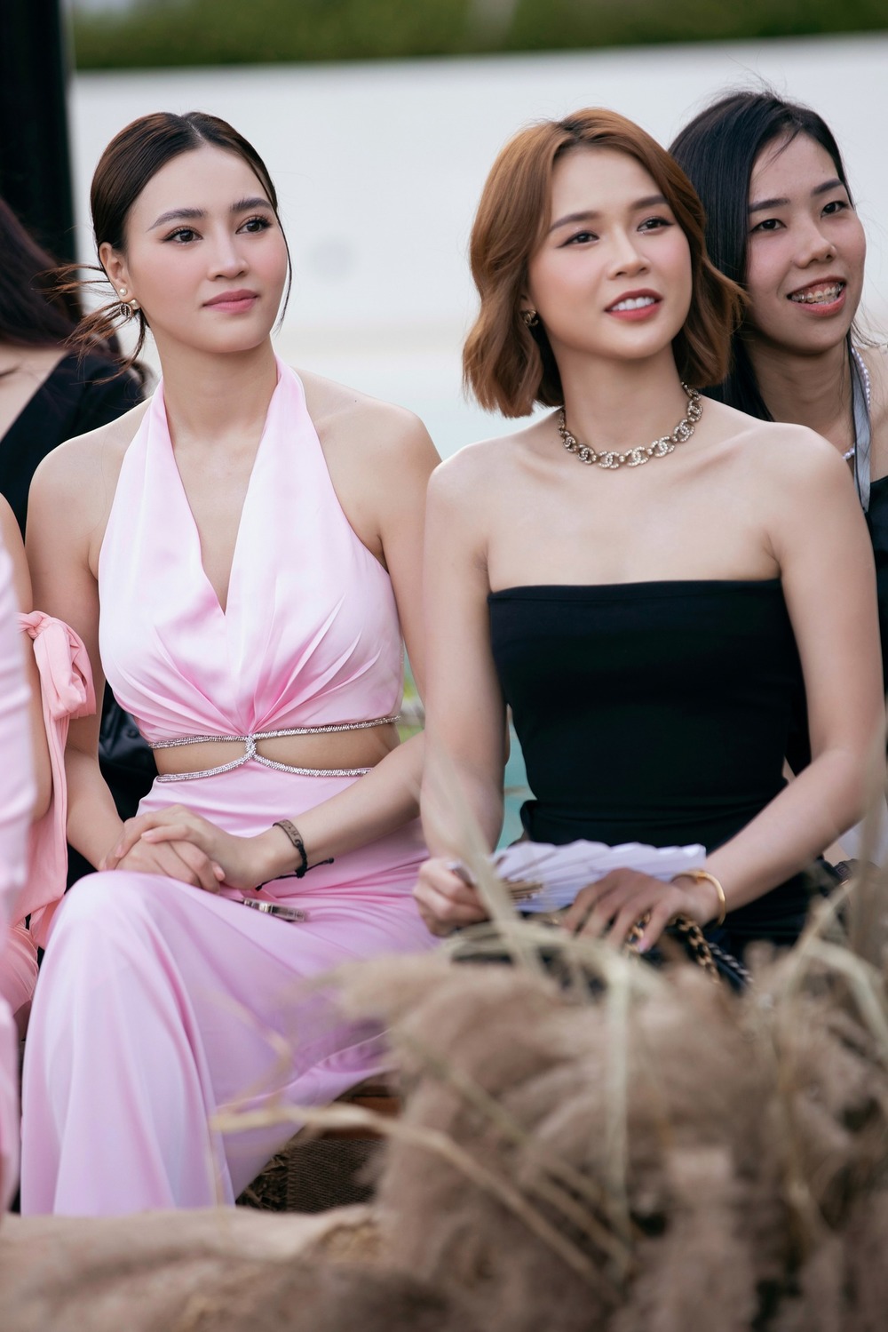Ninh Dương Lan Ngọc lên đồ đi ăn cưới: Mặc đúng dresscode, xinh đẹp nhưng không bao giờ lấn lướt cô dâu- Ảnh 7.