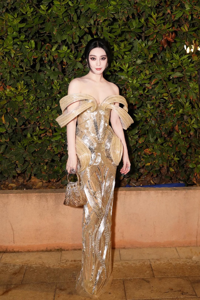 Lưu Diệc Phi, Phạm Băng Băng và nhiều sao nữ quốc tế gần đây đều "mê tít" đầm dạ hội của các NTK Việt- Ảnh 11. Lưu Diệc Phi, Phạm Băng Băng và nhiều sao nữ quốc tế gần đây đều "mê tít" đầm dạ hội của các NTK Việt- Ảnh 11.