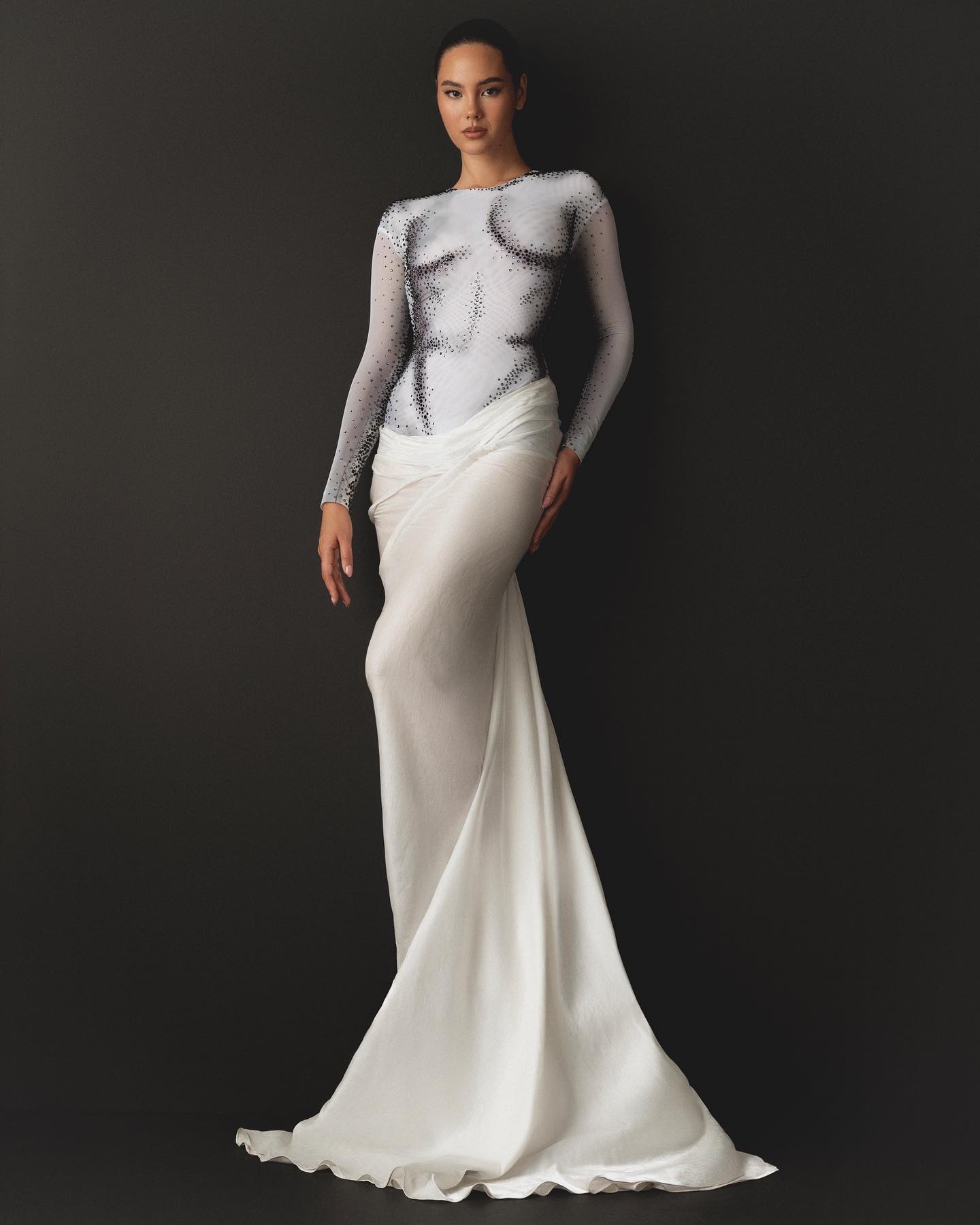 Lưu Diệc Phi, Phạm Băng Băng và nhiều sao nữ quốc tế gần đây đều "mê tít" đầm dạ hội của các NTK Việt- Ảnh 16. Lưu Diệc Phi, Phạm Băng Băng và nhiều sao nữ quốc tế gần đây đều "mê tít" đầm dạ hội của các NTK Việt- Ảnh 16.