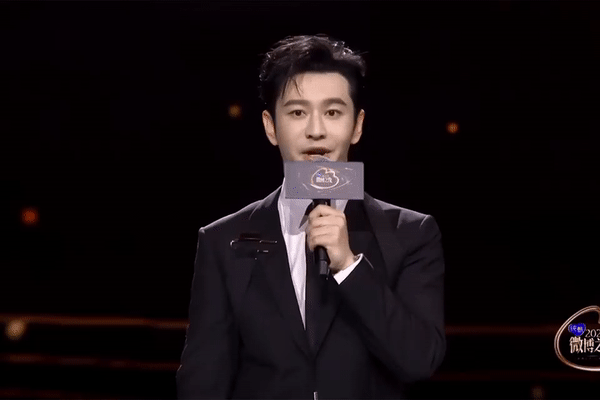 "Thánh meme" Dương Mịch: Lên hot search trong đêm vì tái hiện màn biểu cảm ngỡ ngàng bên Angelababy- Ảnh 4.
