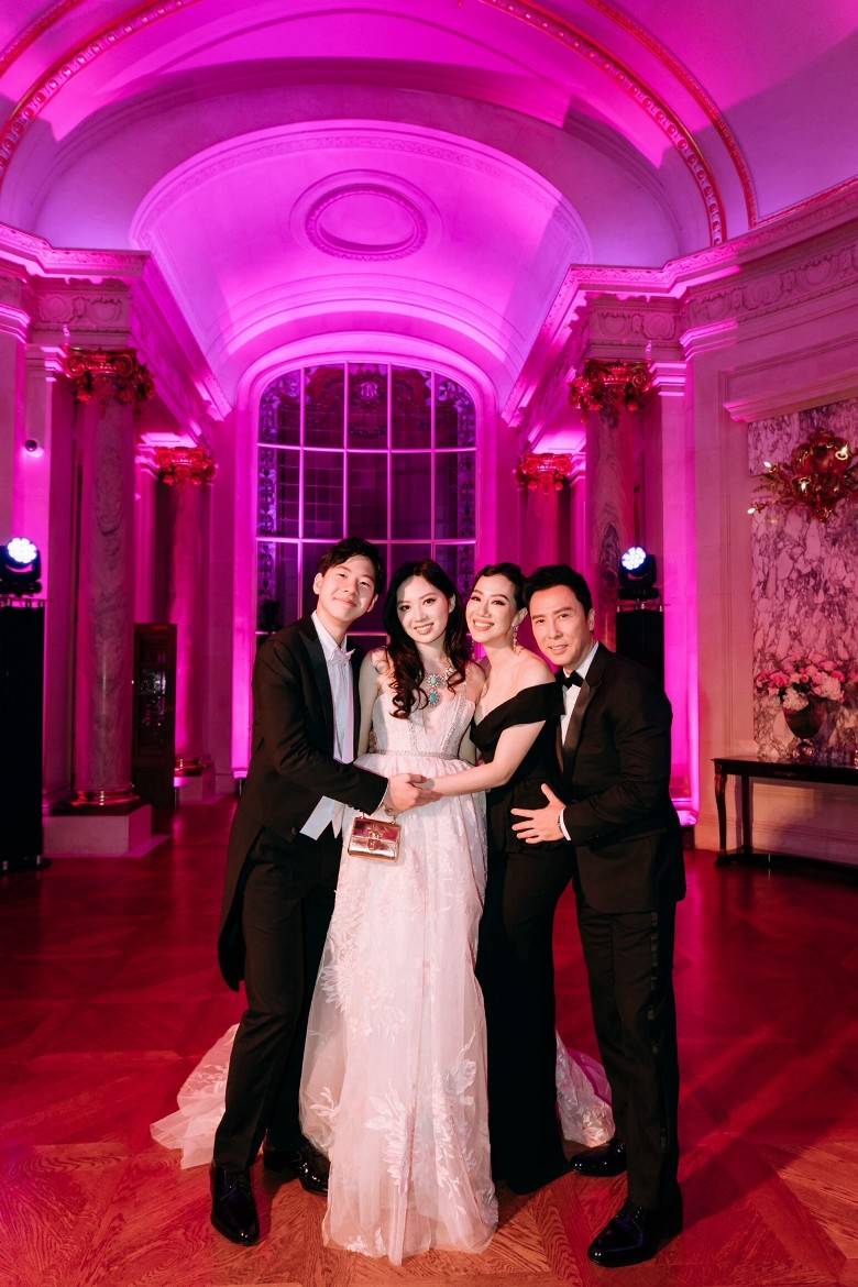 Thiên kim xứ Trung tại Le Bal 2023 "gây sốt" MXH: Diện toàn đồ Haute Couture, nhìn sang gia thế mới thực sự choáng - Ảnh 5.