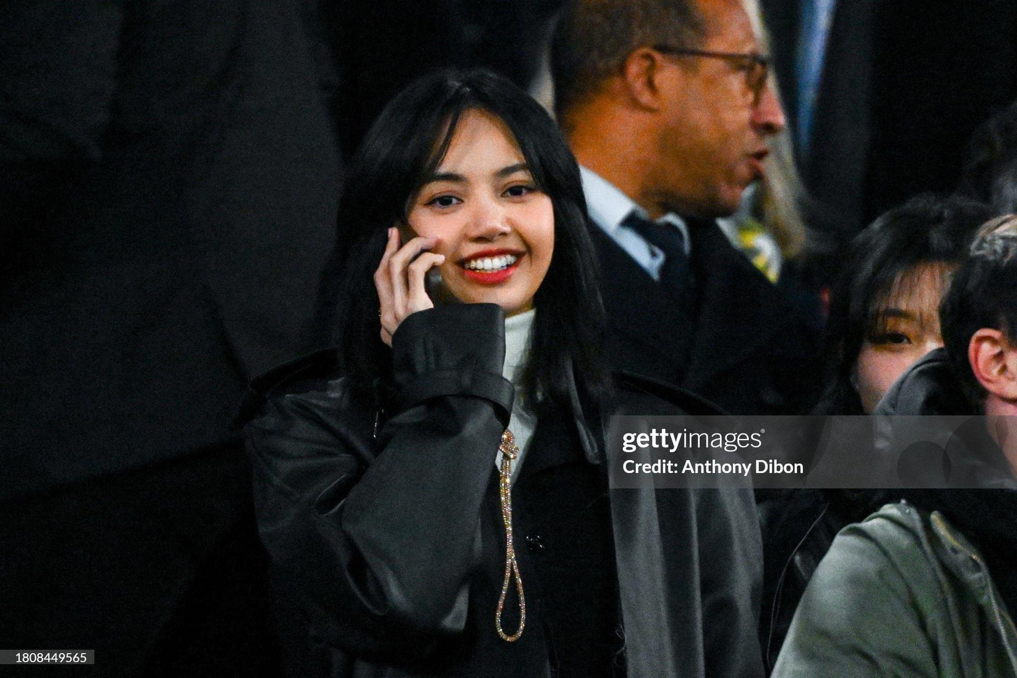 Ống kính Getty Images không dìm nổi Lisa, ảnh chụp vội cũng thành khoảnh khắc viral vì quá xinh- Ảnh 1.