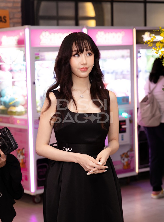 Min và những lần xuất hiện với khuôn mặt thiếu tự nhiên, ngày càng khác lạ so với thời mới debut- Ảnh 1.