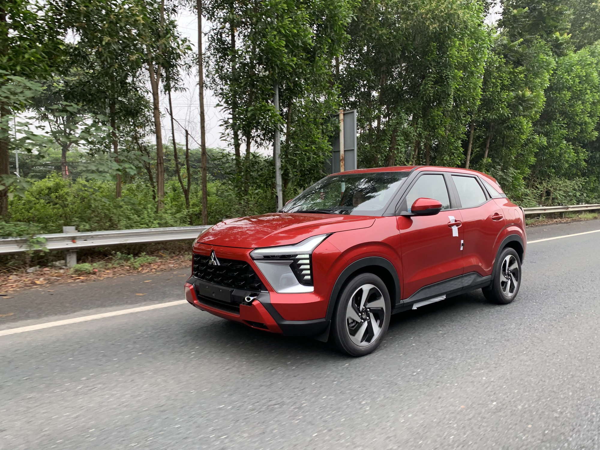 Những Mẫu Xe Gầm Cao Thế Hệ Mới Tại Thị Trường Việt Nam: Sự Thay Đổi Hấp Dẫn