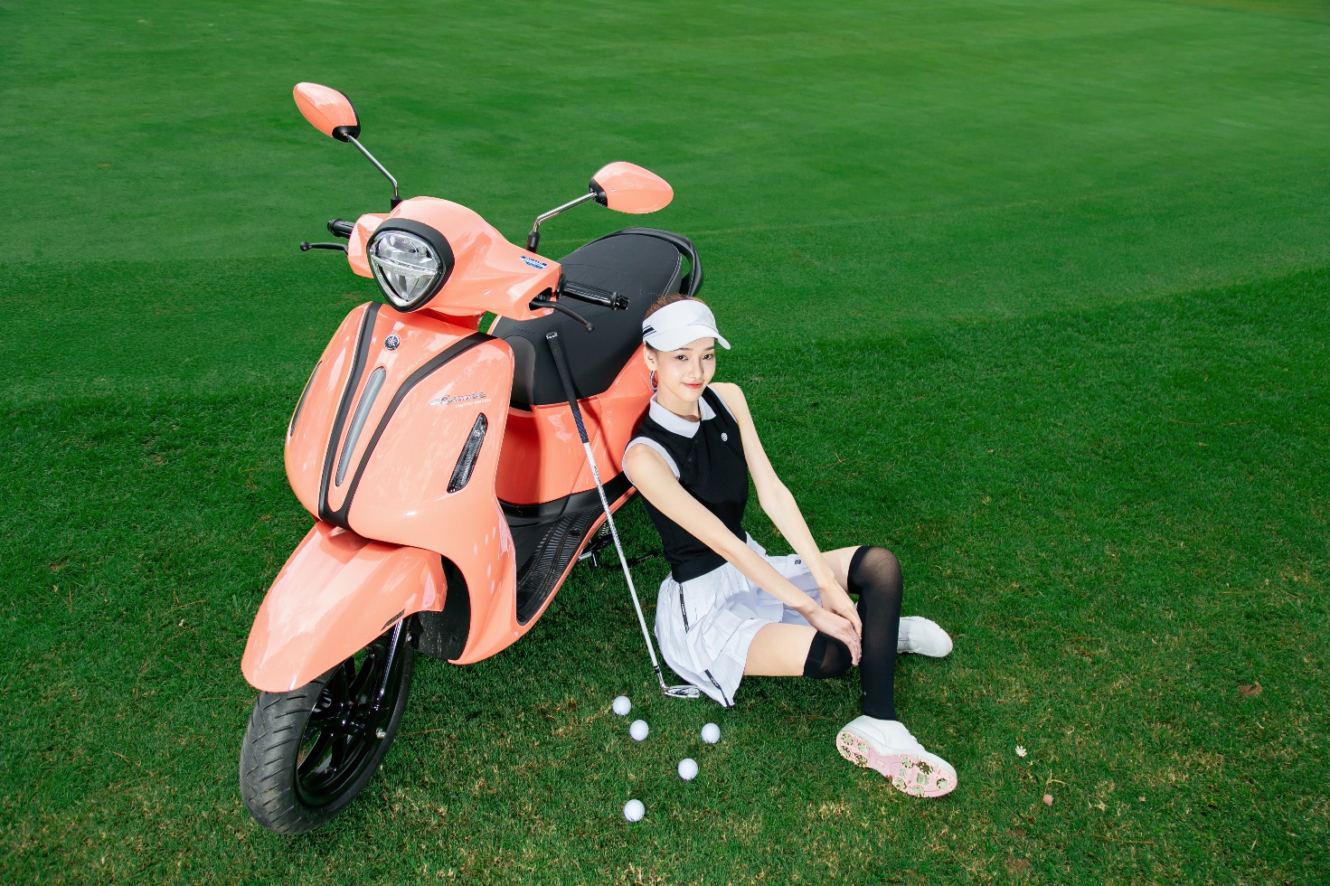 Thùy Tiên giải thích lý do các golfer nữ chuyển sang dùng xe máy trên sân golf- Ảnh 5.