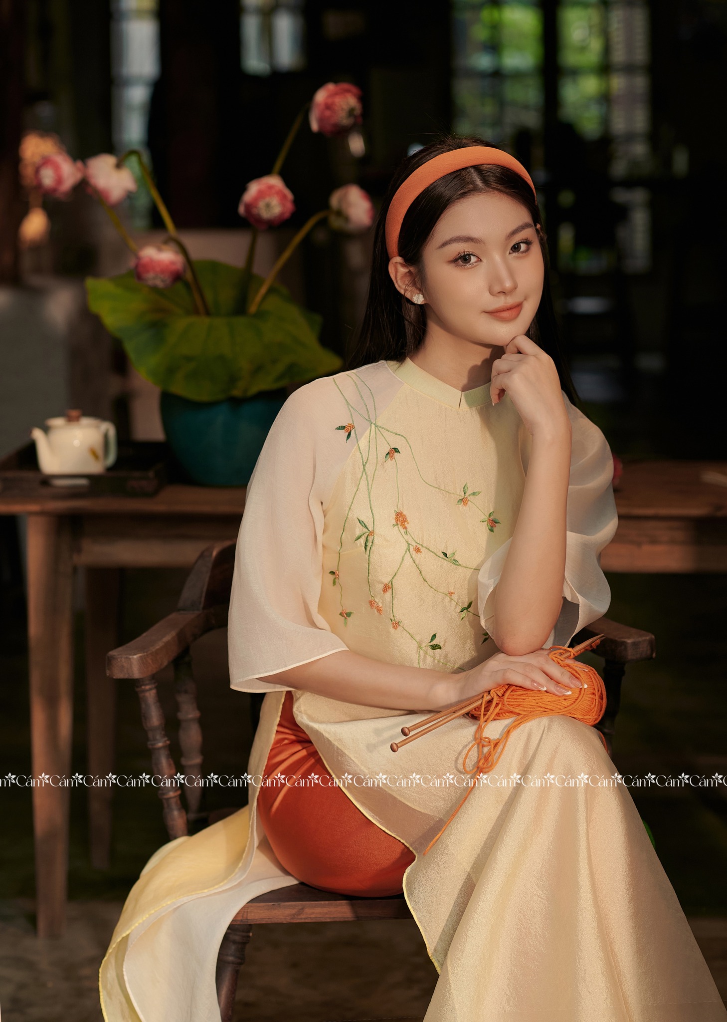 Với ngân sách 750.000 - 2 triệu VNĐ, tôi đã ngắm được 8 local brand bán áo dài siêu xinh để diện Tết này- Ảnh 17.