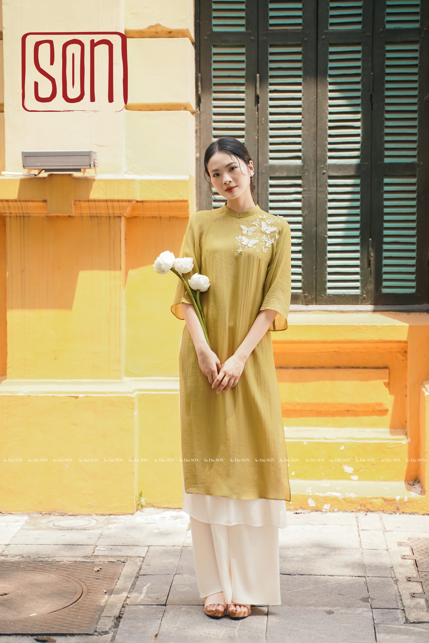 Với ngân sách 750.000 - 2 triệu VNĐ, tôi đã ngắm được 8 local brand bán áo dài siêu xinh để diện Tết này- Ảnh 8.