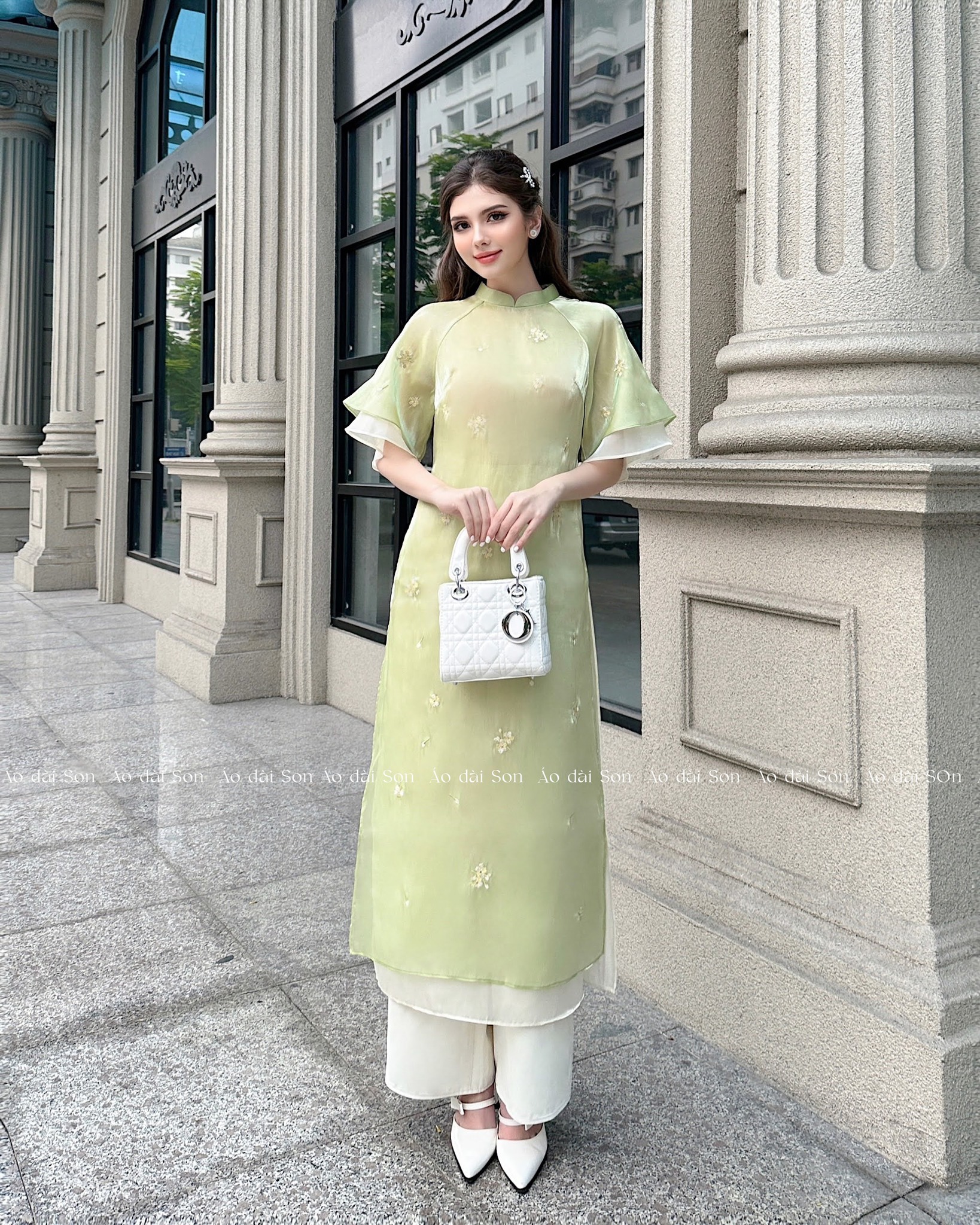 Với ngân sách 750.000 - 2 triệu VNĐ, tôi đã ngắm được 8 local brand bán áo dài siêu xinh để diện Tết này- Ảnh 7.