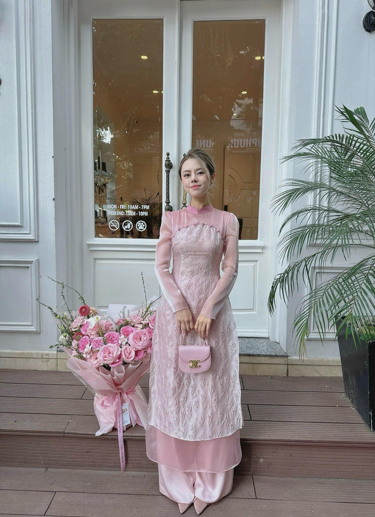 Với ngân sách 750.000 - 2 triệu VNĐ, tôi đã ngắm được 8 local brand bán áo dài siêu xinh để diện Tết này- Ảnh 24.