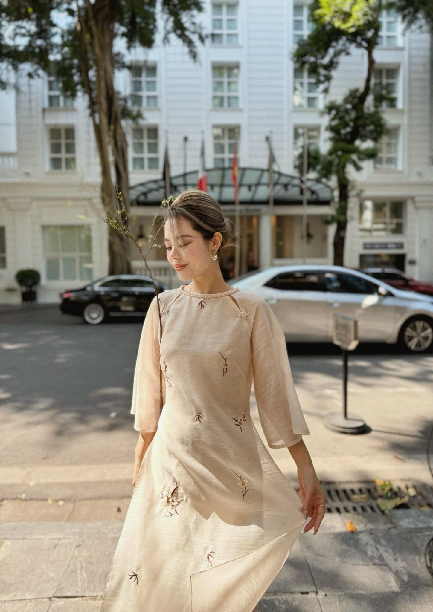Với ngân sách 750.000 - 2 triệu VNĐ, tôi đã ngắm được 8 local brand bán áo dài siêu xinh để diện Tết này- Ảnh 25.