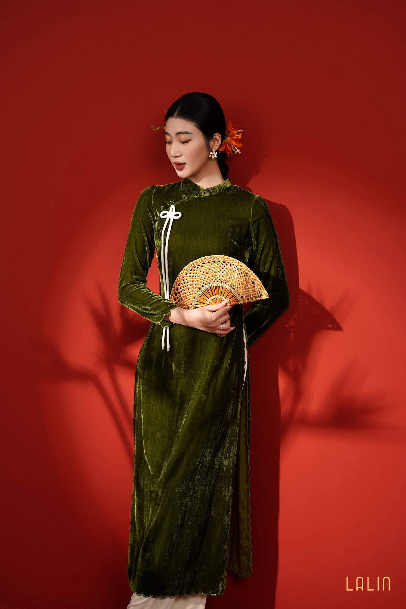 Với ngân sách 750.000 - 2 triệu VNĐ, tôi đã ngắm được 8 local brand bán áo dài siêu xinh để diện Tết này- Ảnh 37.