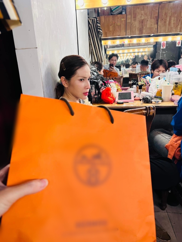 Từng bị soi hint hẹn hò và "khoá môi" Huỳnh Phương trên sân khấu, Khả Như bất ngờ xác nhận độc thân- Ảnh 7.