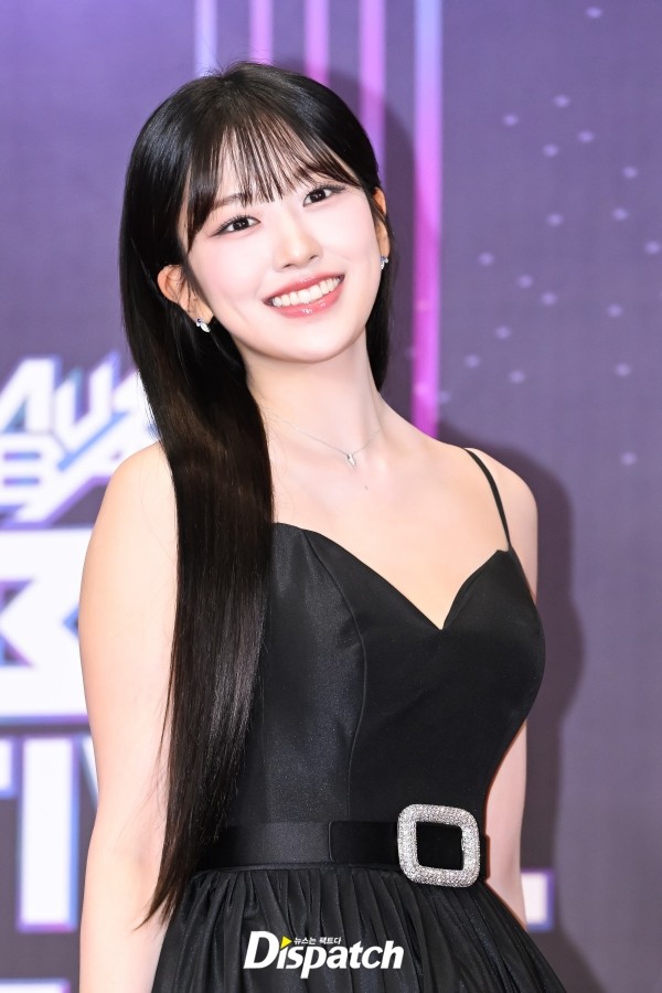 Thảm đỏ nhạc hội KBS: NingNing (aespa) hở bạo át cả Karina - Jang Won Young, Sunmi khoe chân nuột nà giữa "rừng" idol Gen4- Ảnh 11.