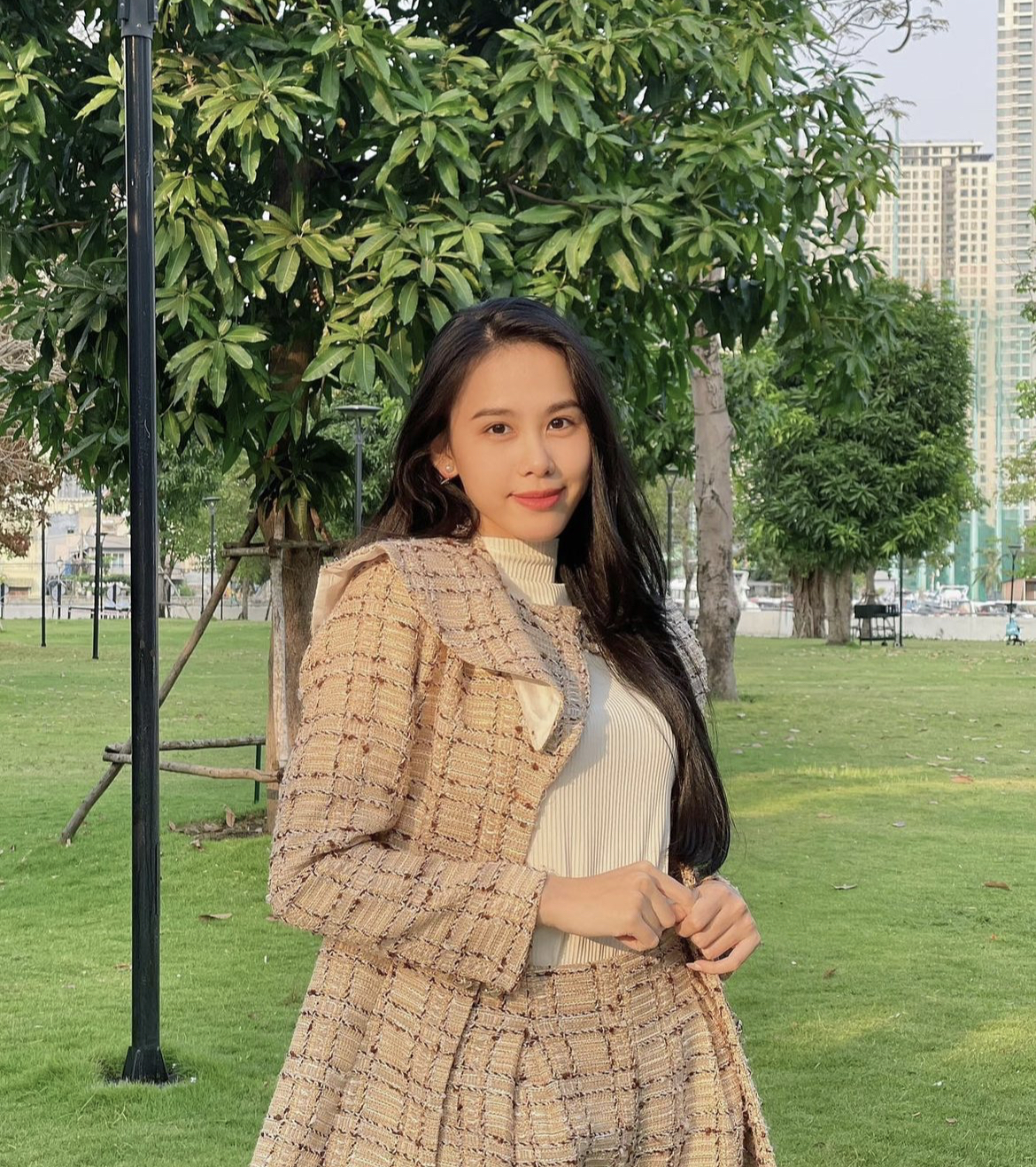 Ngọc Hằng - mỹ nhân vừa đăng quang Á hậu 2 quốc tế: Từng vướng nghi vấn "dao kéo", học vấn thì sao? - Ảnh 2.