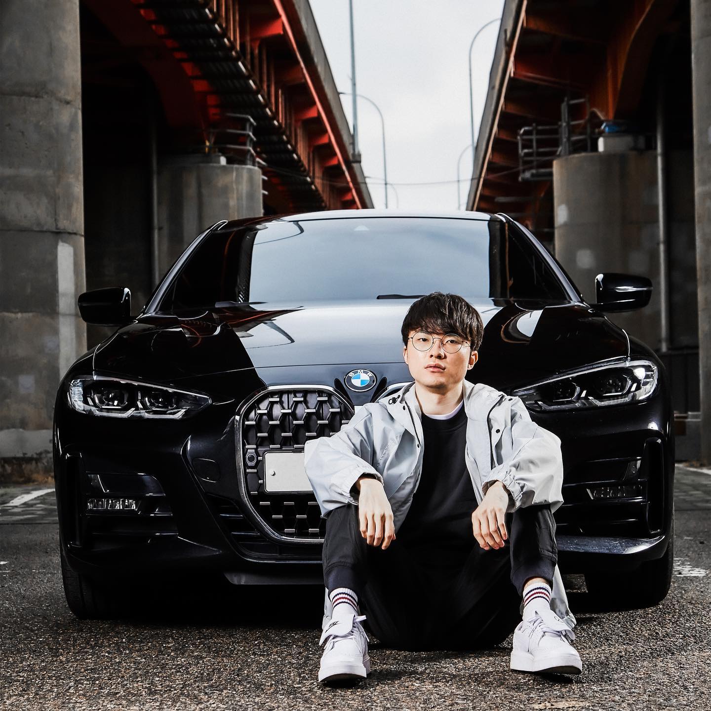 Faker quảng bá cho xe BMW