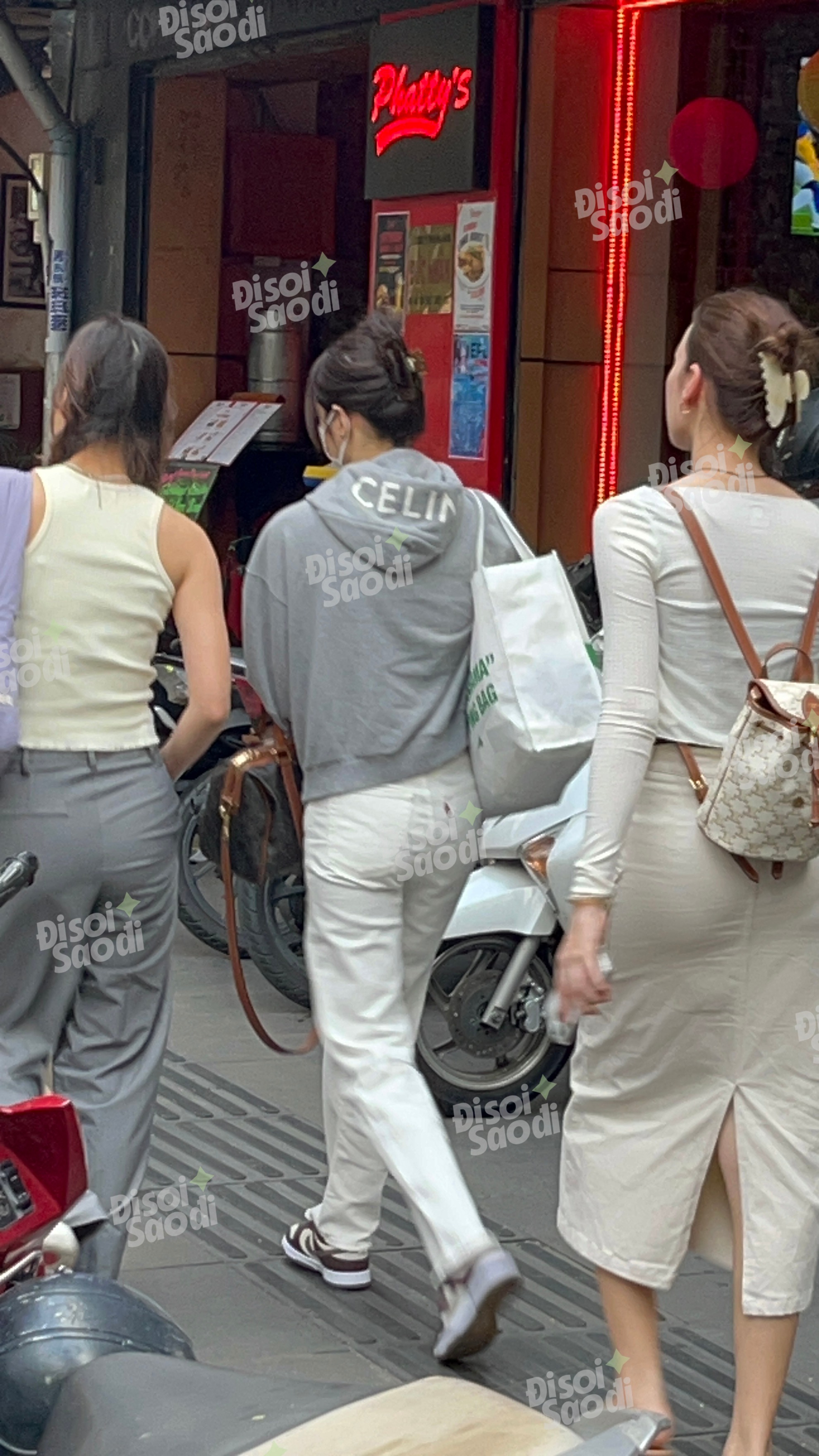 4 local brand Việt đang bứt phá mãnh liệt: Chinh phục giới trẻ quốc tế, đến Lisa cũng khó lòng cưỡng lại- Ảnh 15.