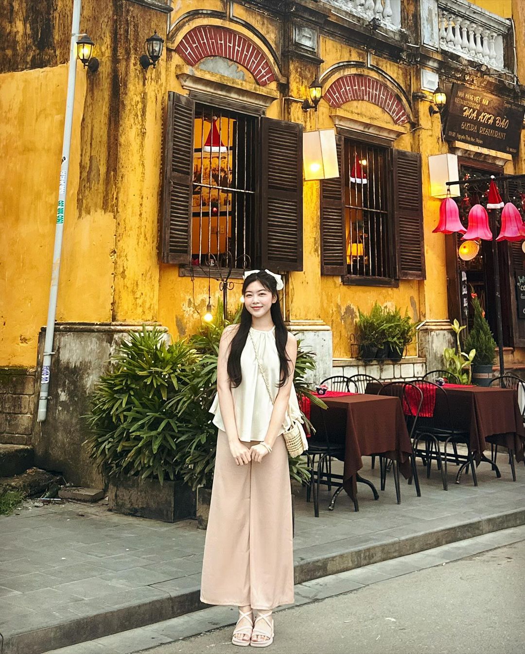 Lọ Lem nhà MC Quyền Linh khoe "sương sương" bộ ảnh du lịch cùng em gái, lại được khen đẹp như chụp tạp chí- Ảnh 5.