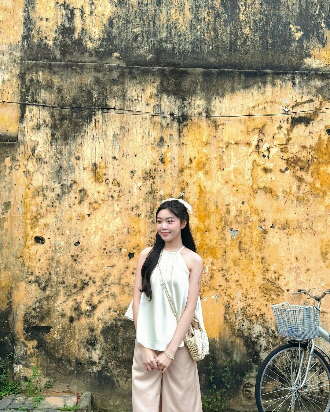Lọ Lem nhà MC Quyền Linh khoe "sương sương" bộ ảnh du lịch cùng em gái, lại được khen đẹp như chụp tạp chí- Ảnh 6.