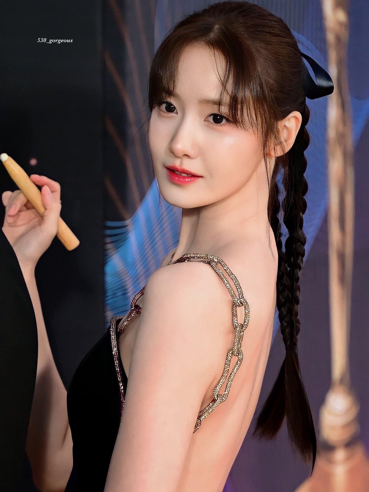 Hot lại video Yoona tại thảm đỏ sự kiện năm 2008, nhan sắc ra sao mà khiến netizen khen nức nở?- Ảnh 4. Hot lại video Yoona tại thảm đỏ sự kiện năm 2008, nhan sắc ra sao mà khiến netizen khen nức nở?- Ảnh 4.