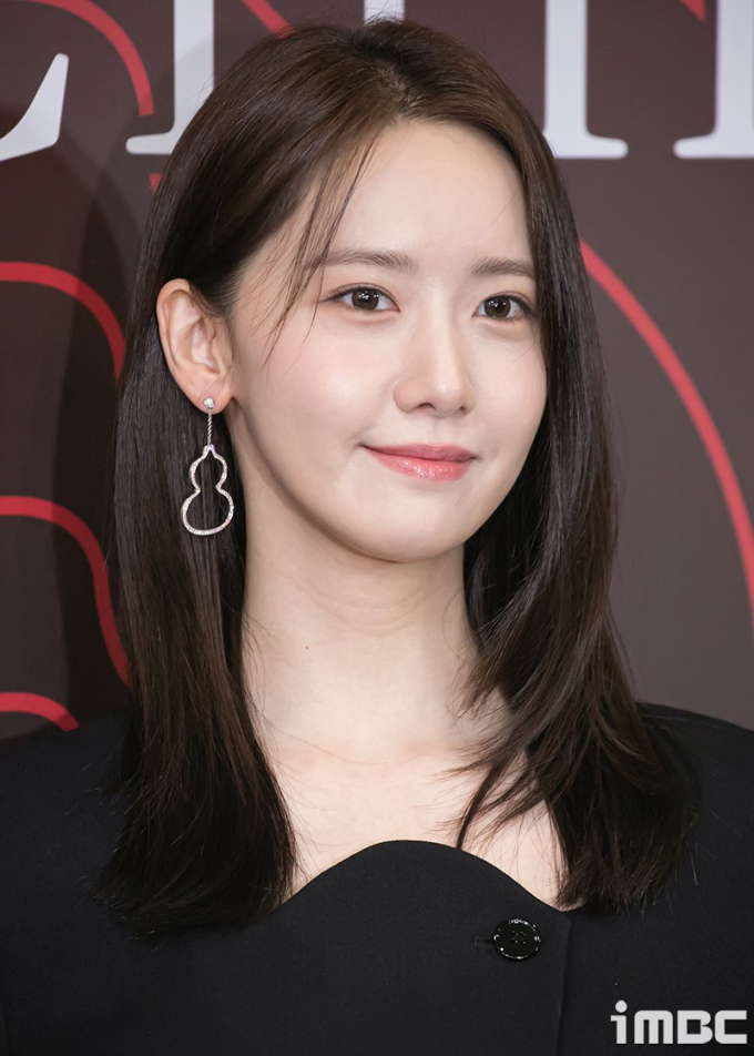 Hot lại video Yoona tại thảm đỏ sự kiện năm 2008, nhan sắc ra sao mà khiến netizen khen nức nở?- Ảnh 5. Hot lại video Yoona tại thảm đỏ sự kiện năm 2008, nhan sắc ra sao mà khiến netizen khen nức nở?- Ảnh 5.