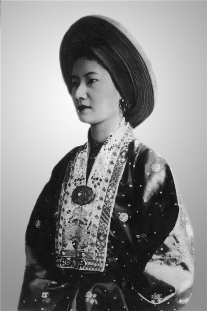 Người phụ nữ Việt Nam duy nhất được mặc trang phục màu vàng trong thời phong kiến- Ảnh 4.