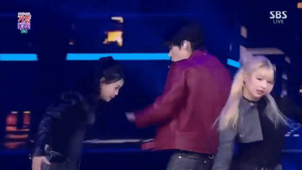 2 idol Gen 4 chơi lớn cover hit Jungkook & Jennie: Yeonjun (TXT) đẳng cấp, em út ITZY có còn bị chê giọng chua?- Ảnh 4.