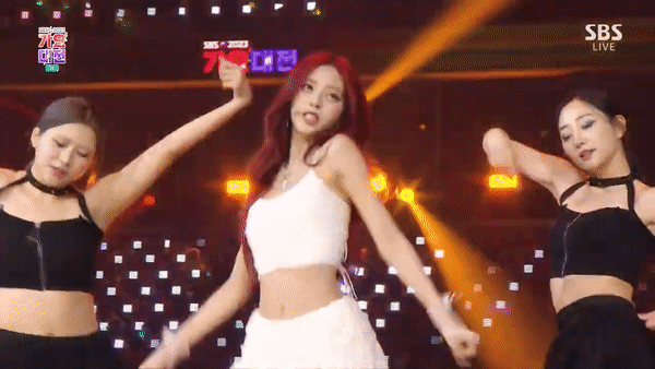 2 idol Gen 4 chơi lớn cover hit Jungkook & Jennie: Yeonjun (TXT) đẳng cấp, em út ITZY có còn bị chê giọng chua?- Ảnh 3.