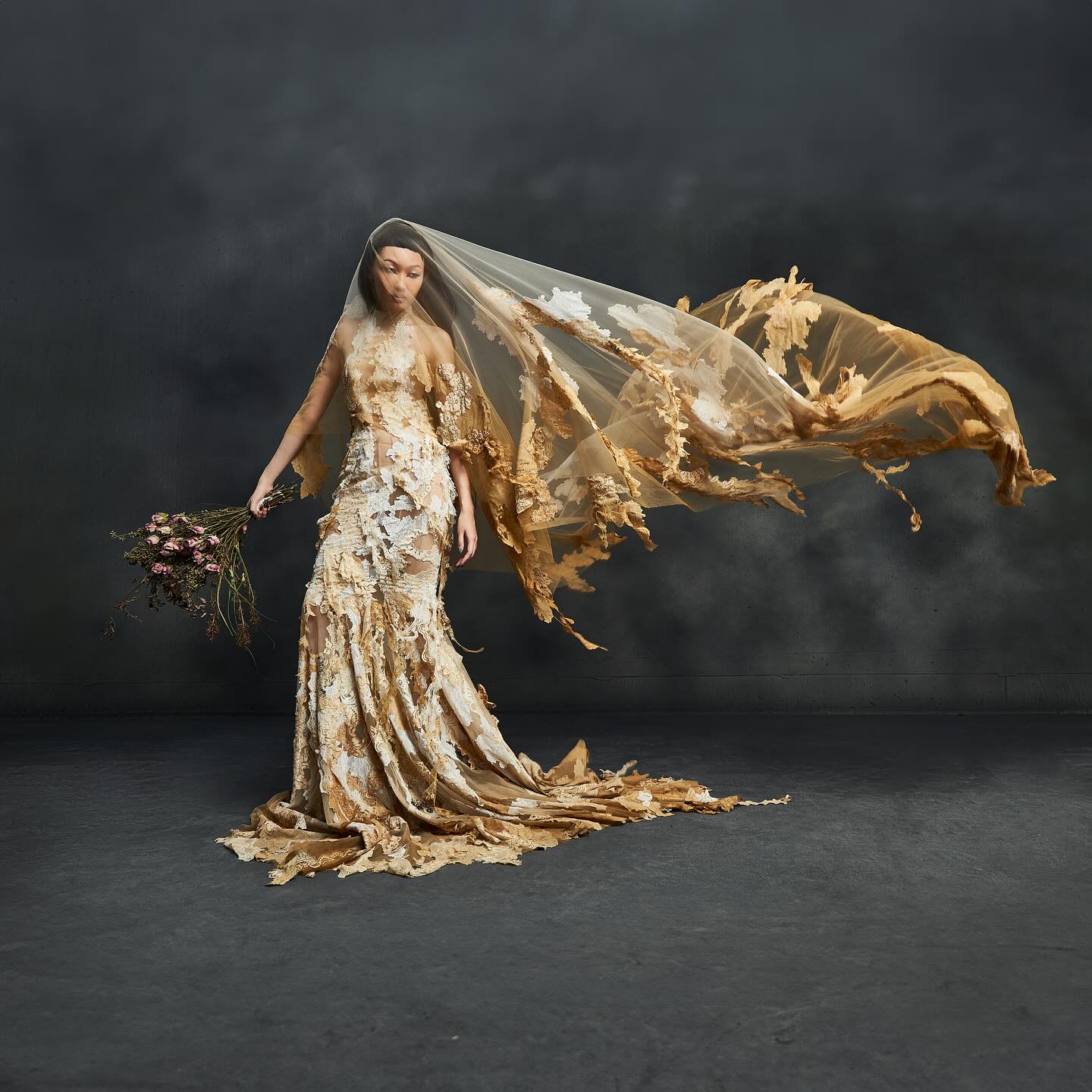 Quách Đắc Thắng - founder La Lune: “Giây phút thấy Lisa diện đồ của brand, mình biết giấc mơ lớn đã thành hiện thực”- Ảnh 5. Quách Đắc Thắng - founder La Lune: “Giây phút thấy Lisa diện đồ của brand, mình biết giấc mơ lớn đã thành hiện thực”- Ảnh 5.