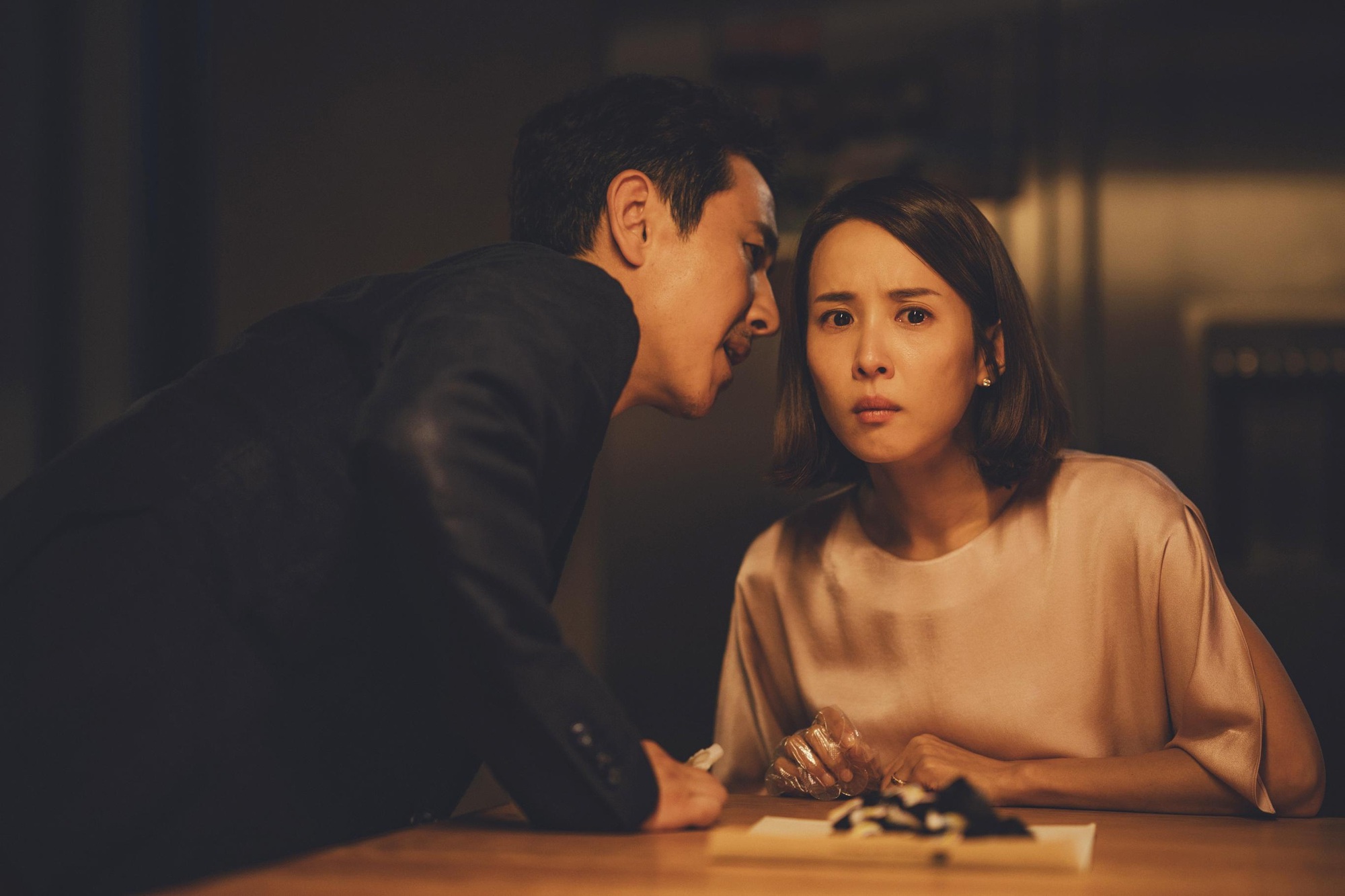 Ảnh đế "Ký sinh trùng" Lee Sun Kyun chết trên phim vận vào đời: Sự nghiệp huy hoàng tan nát, tự tử trên ô tô- Ảnh 2.
