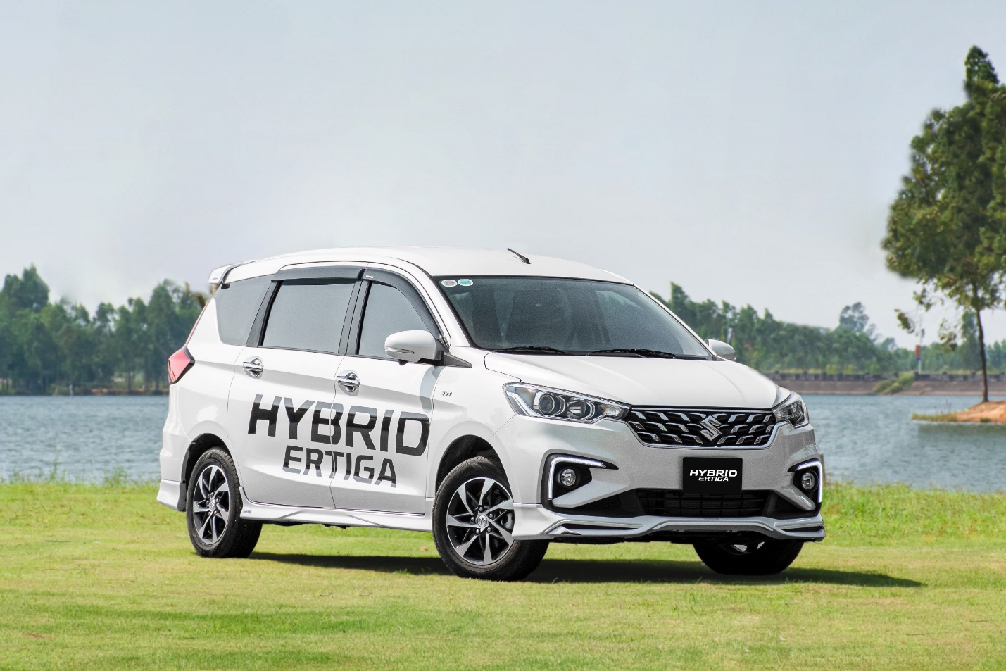 Suzuki Hybrid Ertiga ưu đãi còn 454 triệu đồng, thấp nhất phân khúc- Ảnh 1.